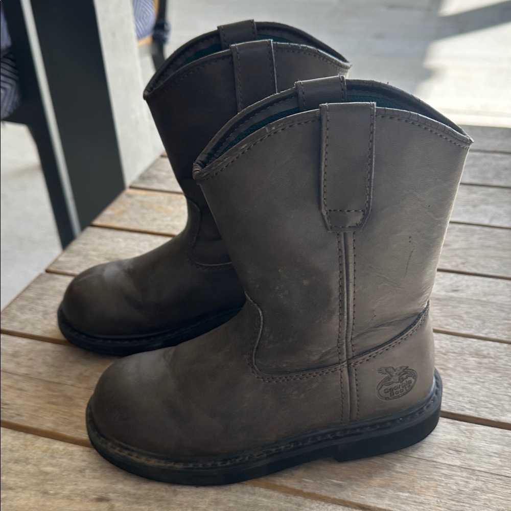 Kids Georgia Boots size 13.5